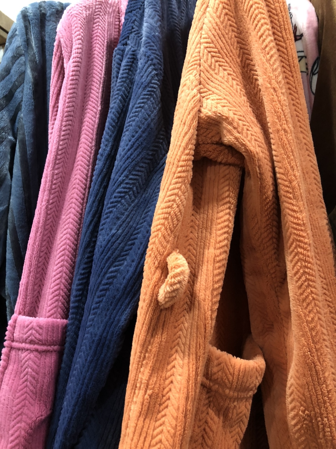 清仓特价 莎倩冬季新款 情侣睡袍 牛奶绒袍装 男d910833 女310833