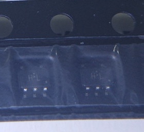 单施密特缓冲器 TC7SH17FU 丝印 H:L 印记：HL SOT-353 TC7SH17FU