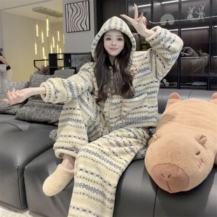 复古对条花纹珊瑚绒连帽睡衣套装 2025秋冬加厚保暖宽松家居服女生