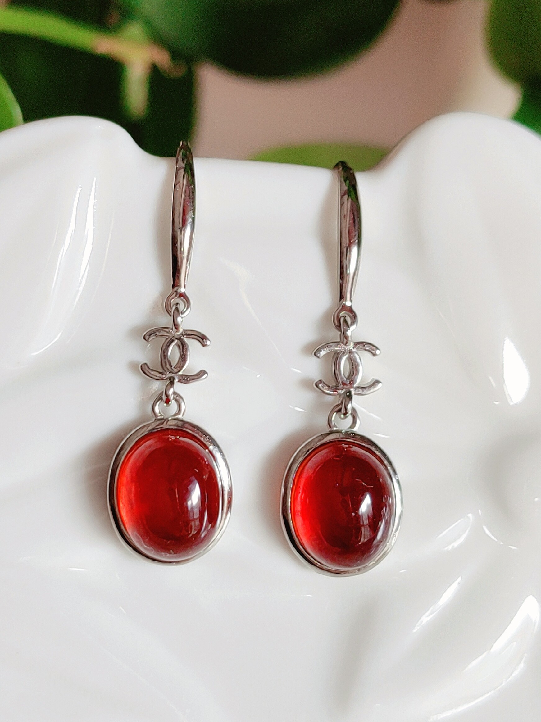 천연 와인 레드 가닛 귀걸이 라이트 럭셔리 심플 하이 엔드 디자인 귀걸이 작은 향기 스타일 복고풍 레드 쥬얼리 귀걸이