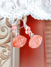 Серьги 天然川料冰飘南红耳饰贝壳耳环气质轻奢新中式古风流苏显白耳坠女