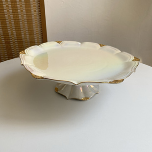 高档珍珠釉陶瓷蛋糕托盘晚会点心架子浮雕展示高脚盘 金边微瑕