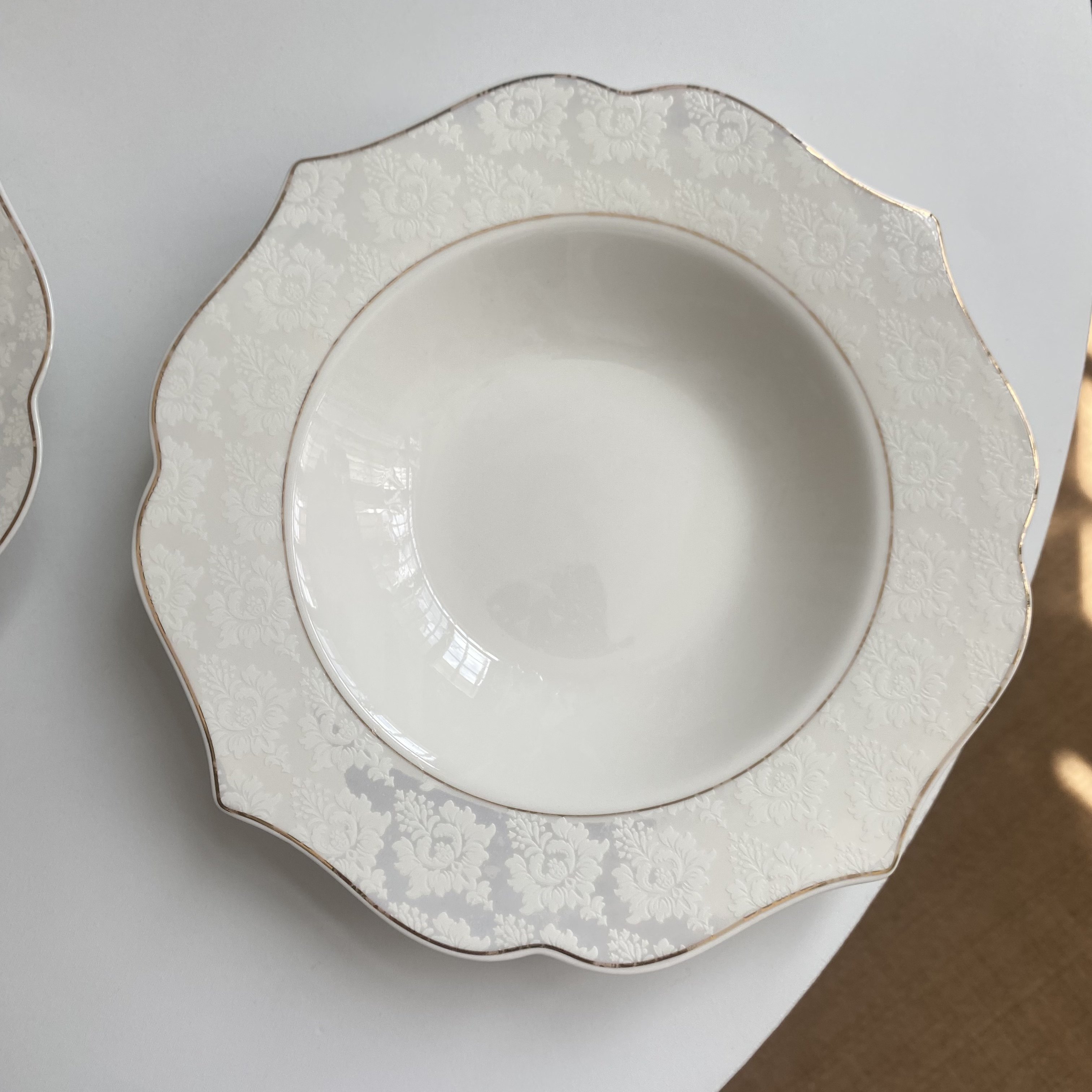大厂订单 故里 高颜值陶瓷浮雕花描金花边盘子深盘汤盘家用点心盘,餐饮具,盘,淘宝优惠券,粉丝福利购,淘宝优惠卷