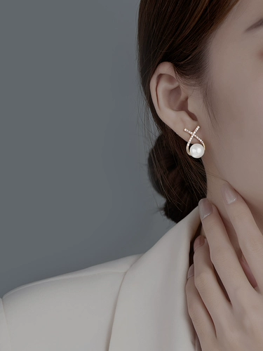 Серьги, бусины из жемчуга, аксессуар, легкий роскошный стиль, изысканный стиль, простой и элегантный дизайн, французский стиль, 2025 года