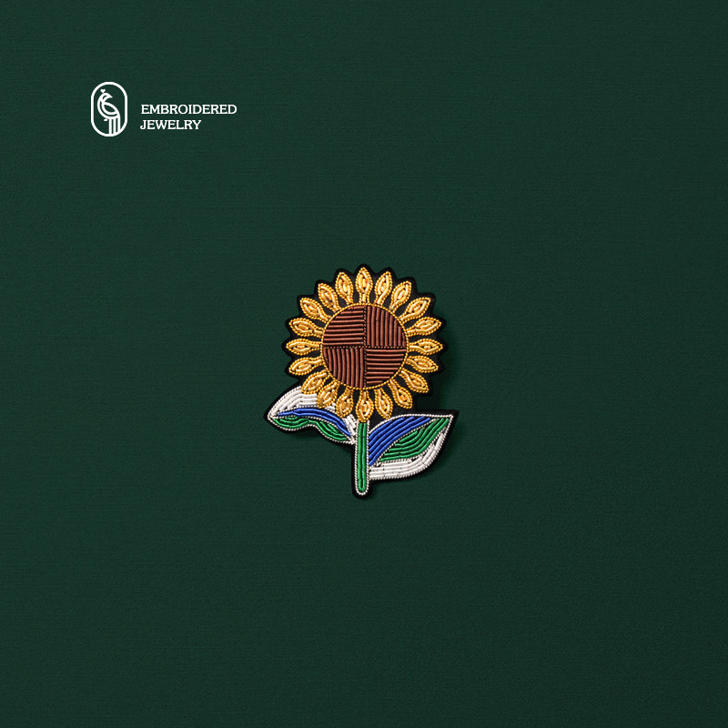 一举夺魁向日葵胸针设计感小众饰品礼物花朵别针高考徽章高档配饰