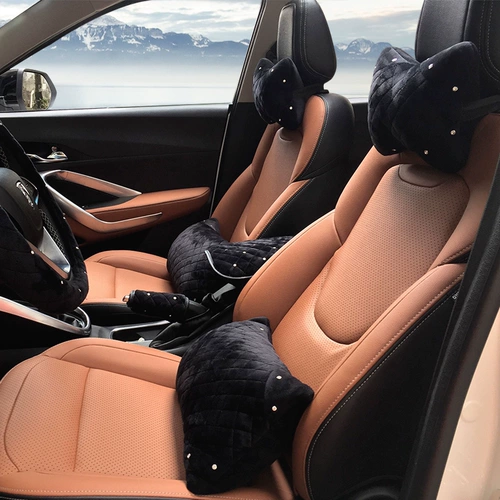 Зимний плюшевый автомобиль интерьер ювелирных украшений, набор ремня безопасности, набор набор файлов, набор файлов, ручной брелок подушка для подлокотника