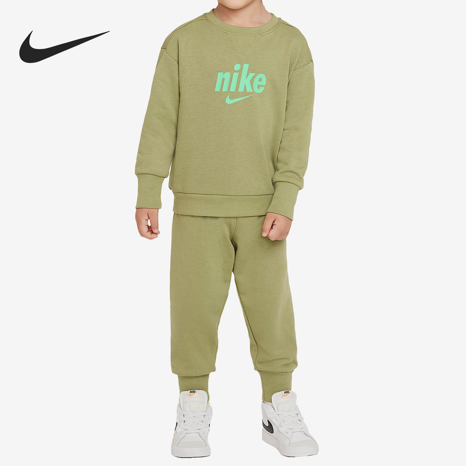 耐克婴童圆领运动上衣长裤套装