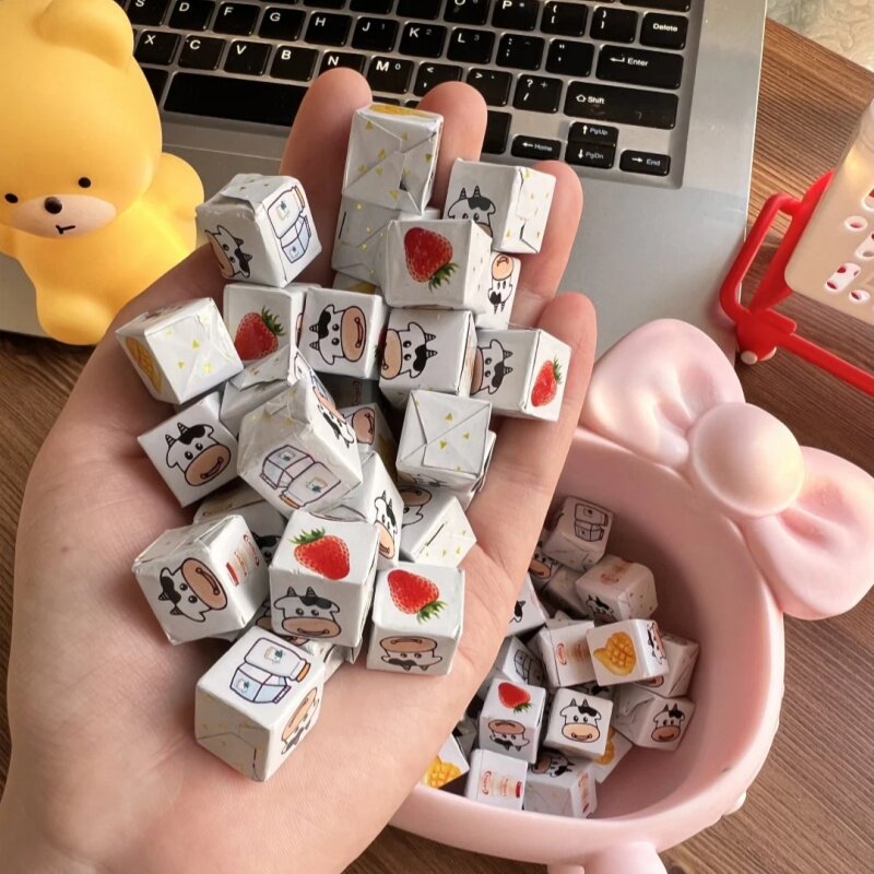 奶酪糖多种果味小方块糖草莓味牛奶味奶酪块儿童怀旧零食喜糖批发