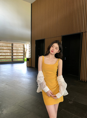 alex stevens肯豆方领褶皱收腰吊带连衣裙性感包臀裙女秋夏季裙子