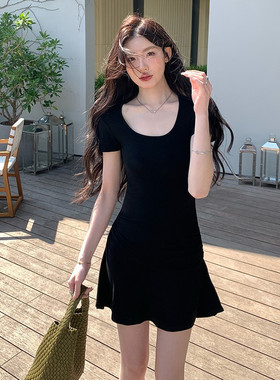 alex stevens纯色短袖连衣裙女春夏包臀纯欲辣妹修身短裙子多巴胺