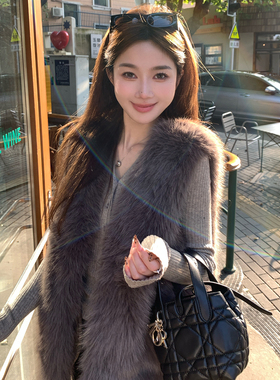 alex stevnes毛毛拼接马甲坎肩女冬季新款高级感无袖保暖短款外套