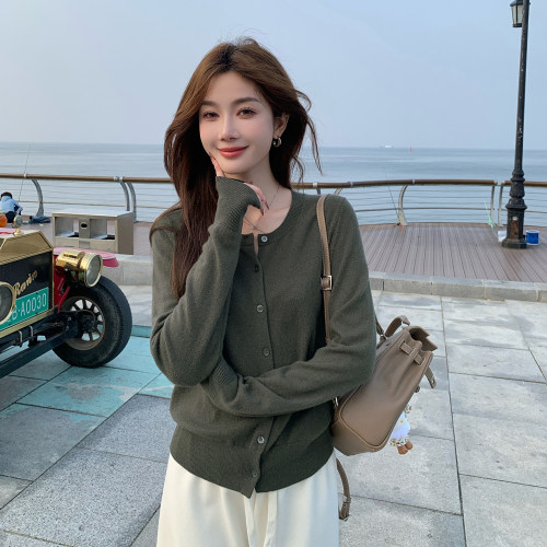 alex stevens慵懒圆领羊毛针织开衫小外套女春季软糯纽扣毛衣上衣