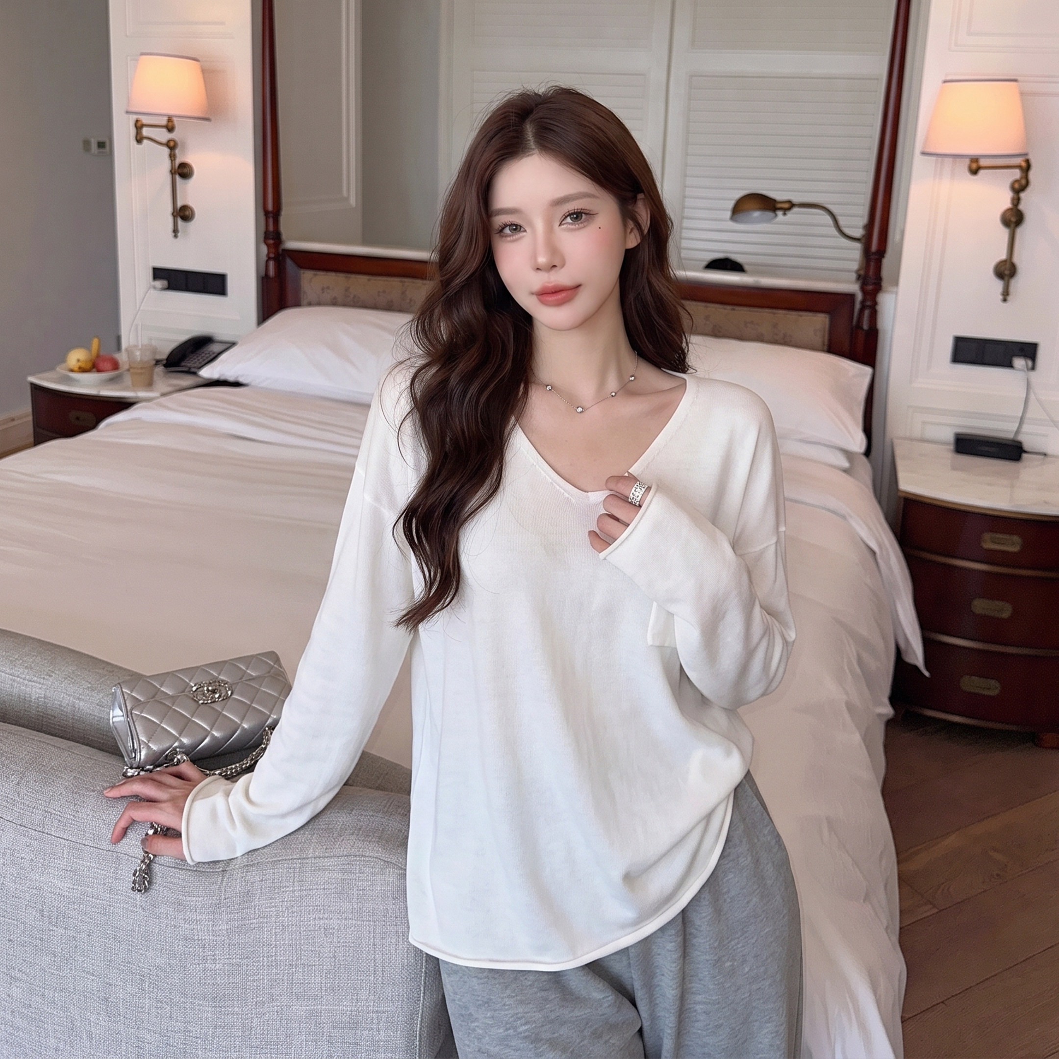 叠穿白色打底衫V领长袖T恤女秋冬