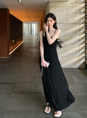 alex stevens黑色波点修身吊带连衣裙女春夏季新款显瘦中长款裙子