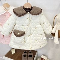 Бежевая утепленная кукла, пуховик