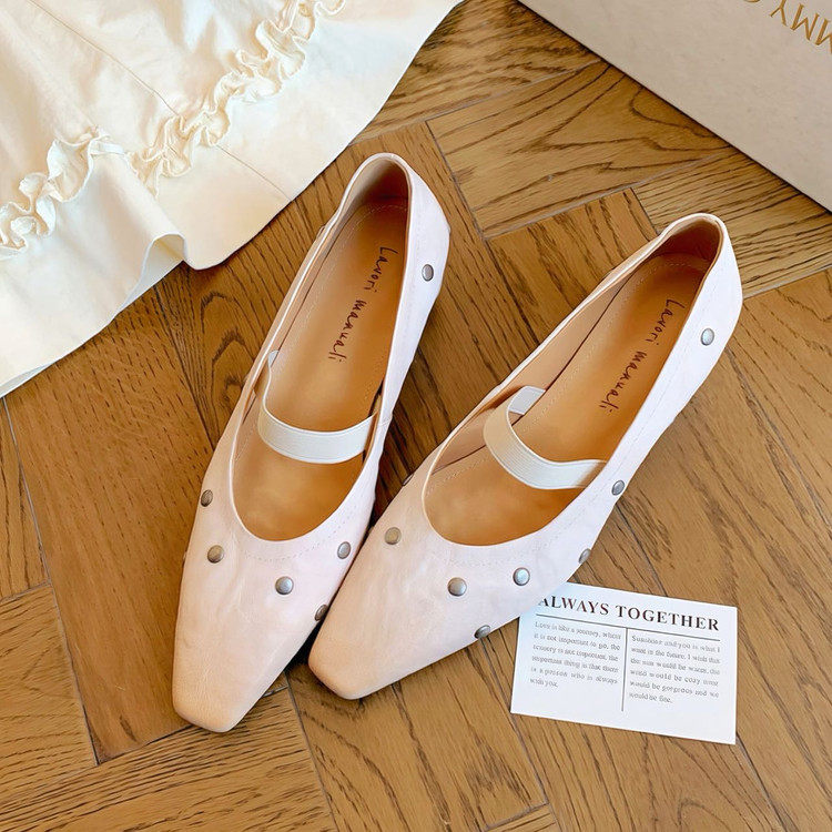 鹿子野女鞋法式内增高尖头单鞋女春2026新款一字带通勤平底鞋瓢鞋