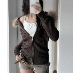 毛衣外套 连帽上衣女秋冬拉链开衫 WEEKEEP 复古百搭棕色毛领针织衫