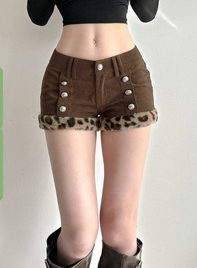 WEEKEEP 美式辣妹复古豹纹毛毛拼接灯芯绒短裤百搭低腰修身休闲裤