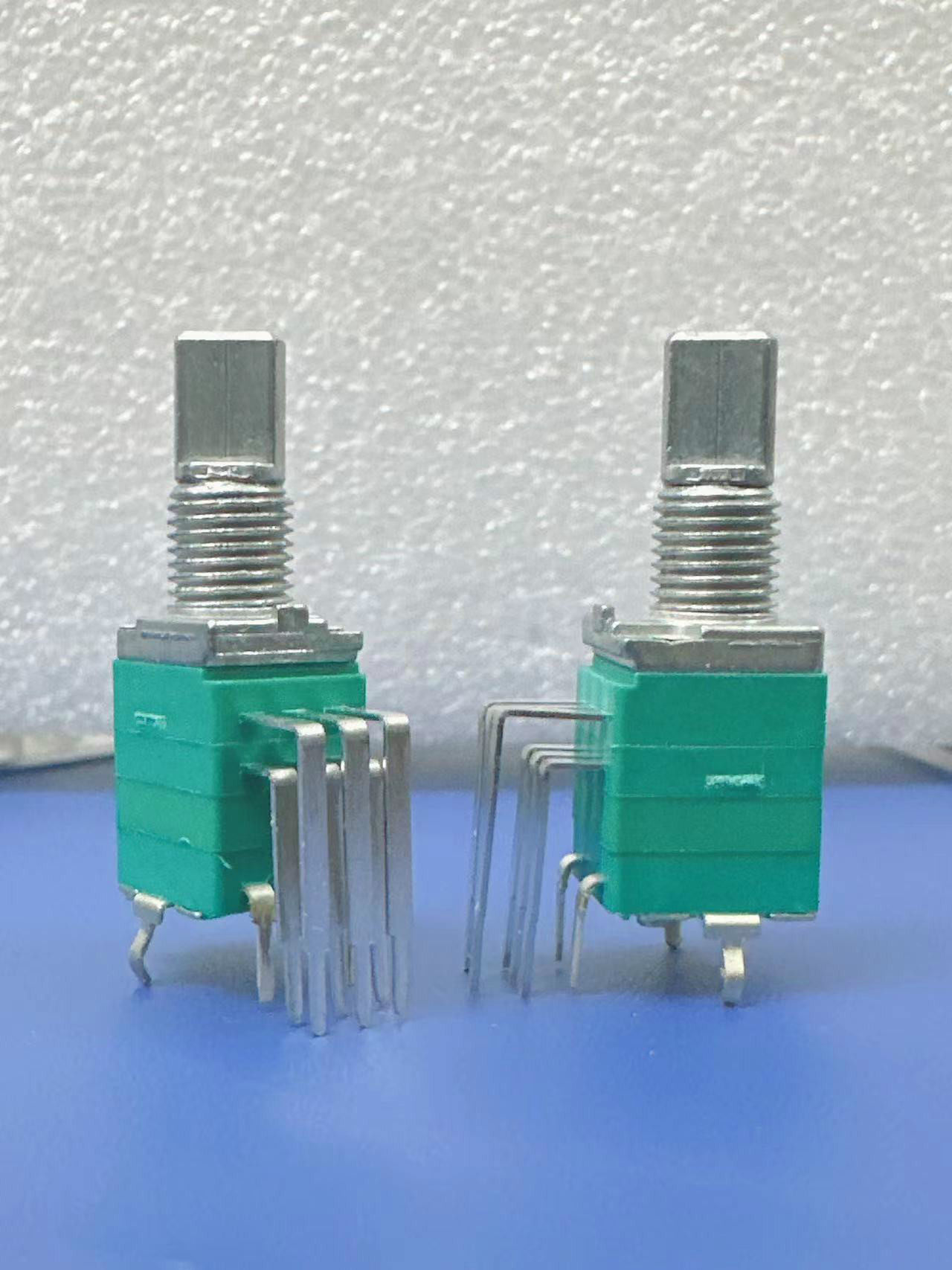 电位器立式双联带开关