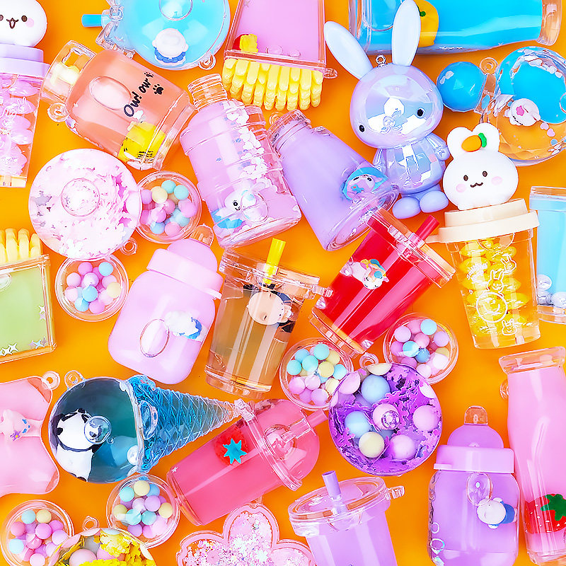 亚克力入油卡通公仔奶茶杯钥匙扣书包挂件吊坠diy饰品流沙漂浮瓶