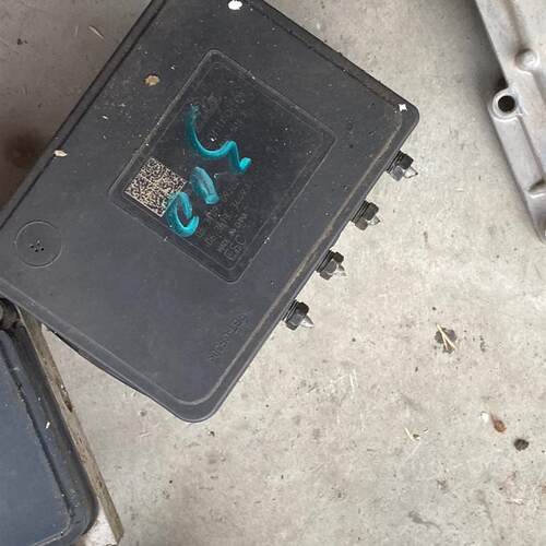 适配于长安CS55 cs75ABS泵制动控制器总成模块泵体3550100-AW01