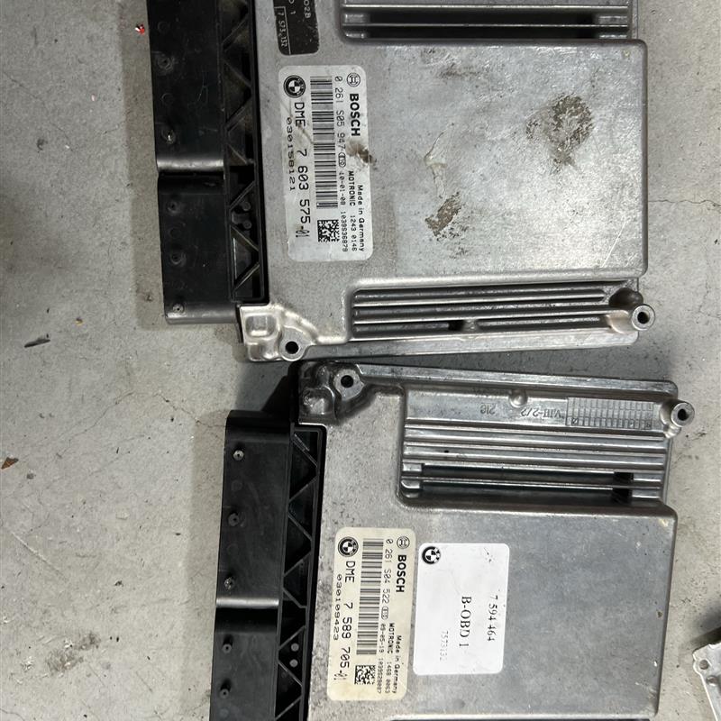 宝马320 325 N46发动机电脑板0 261 201 160/DME 7 565 300-01