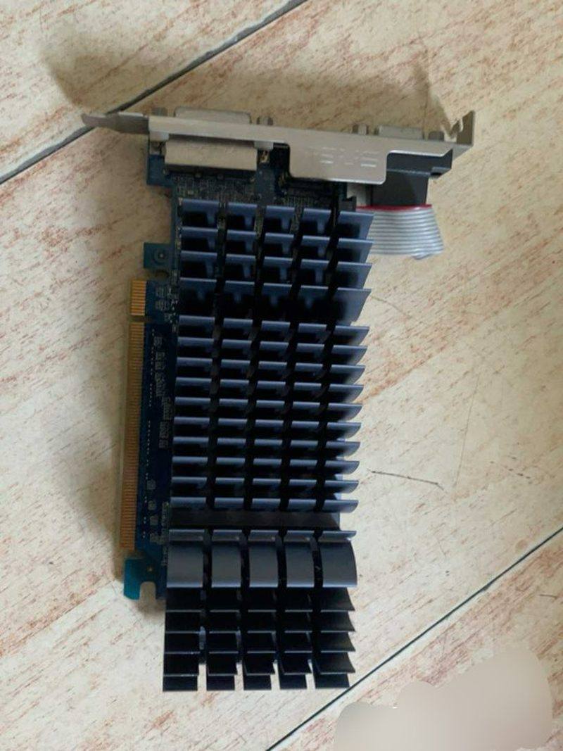 华硕gt620  1  ddr3 家用上网 电影高清 游戏显卡议价