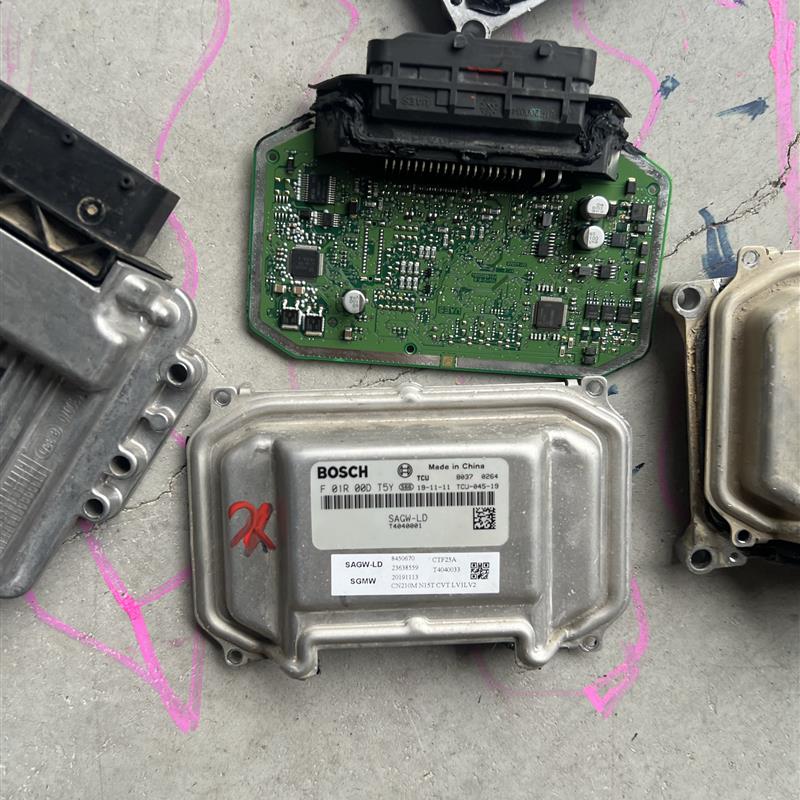 长安CS75 CS35 15逸动发动机电脑板YJ09/04/13/BD03/W04原装纯拆