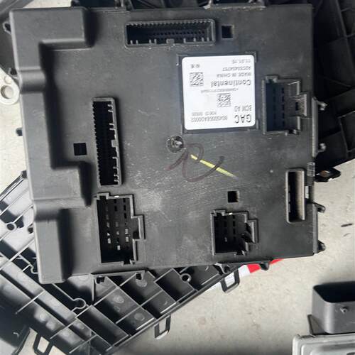 广汽传祺GS5 BCM车身电脑版GA5 GA6GA8GA3GE3GS3车身控制模块