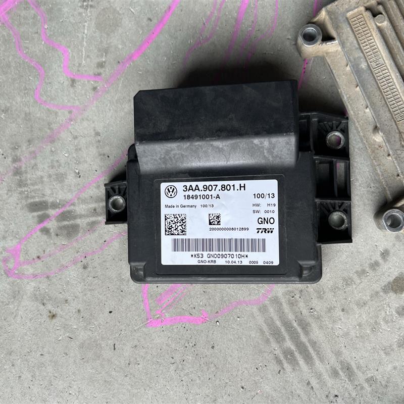 适用正厂途观CC迈腾夏朗Q3电子手刹电脑板刹车电脑板手刹驻车模块