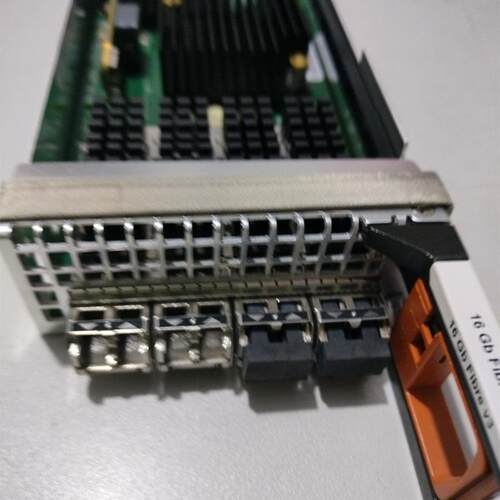 303-392-000A EMC Unity 4-port 16g FC 光纤模块