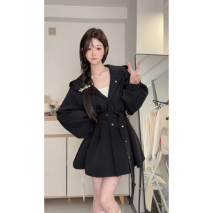 小个子大衣爆款 灯笼袖 风衣裙 短款 蓝色星球连帽风衣外套女2026新款
