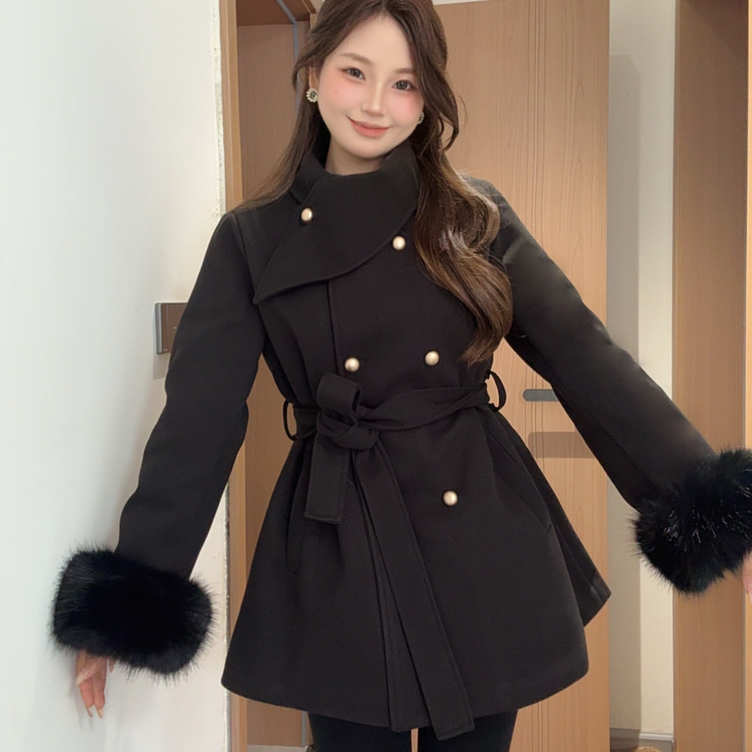 秋冬2025巨好看的呢子大衣女法式显瘦中长款围脖毛袖中长款外套潮