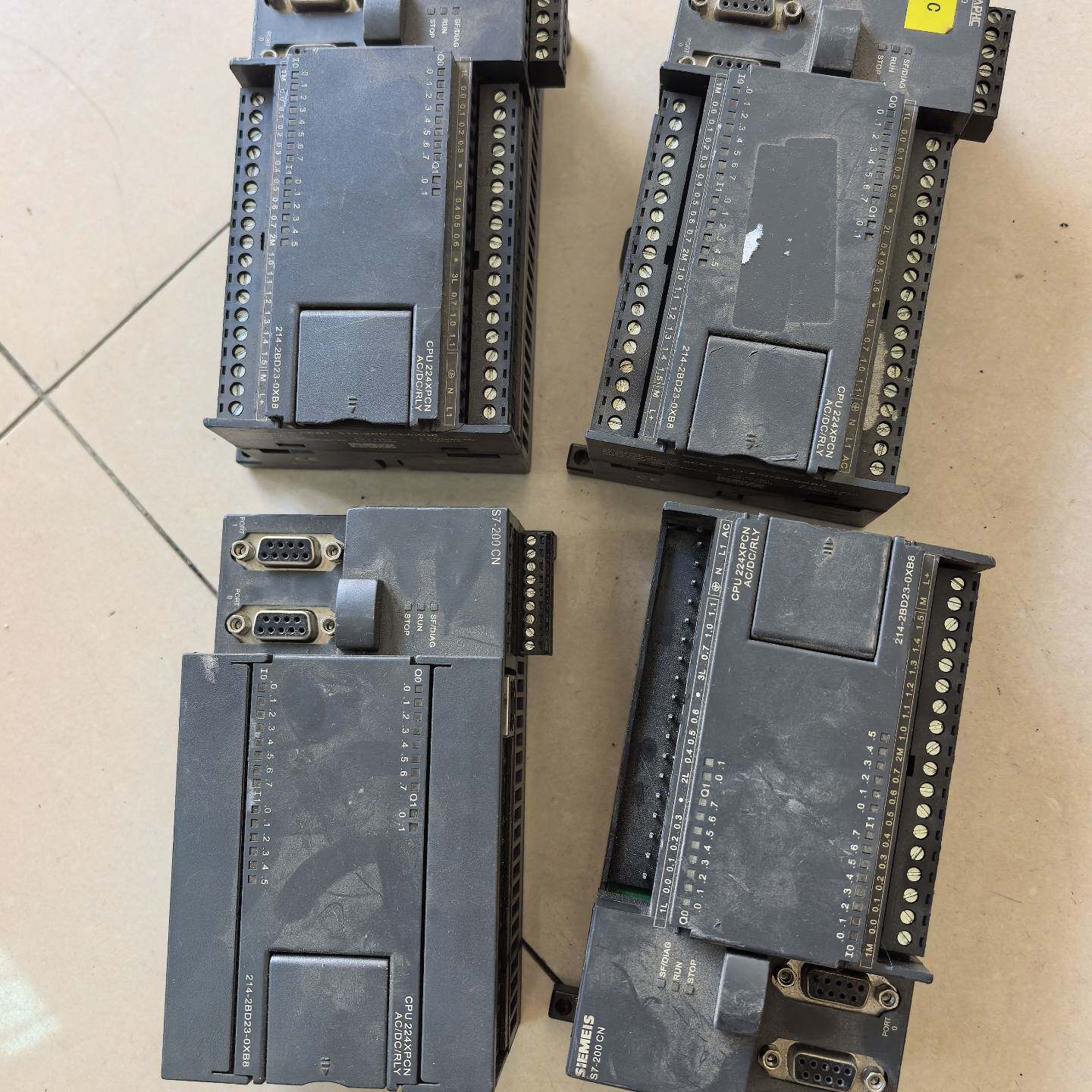 议价6ES7 214-2BD23-0XB8。件，实物拍照如图