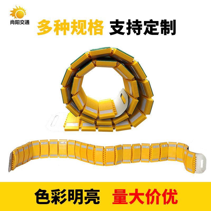 加长成品塑料减速带便携式折叠式线槽移动PE尼龙减速带缓冲垫