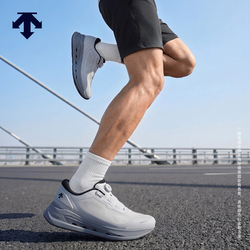 DESCENTE迪桑特RUNNING男女款AERO ZONE中底透气D/F缓震流体跑鞋