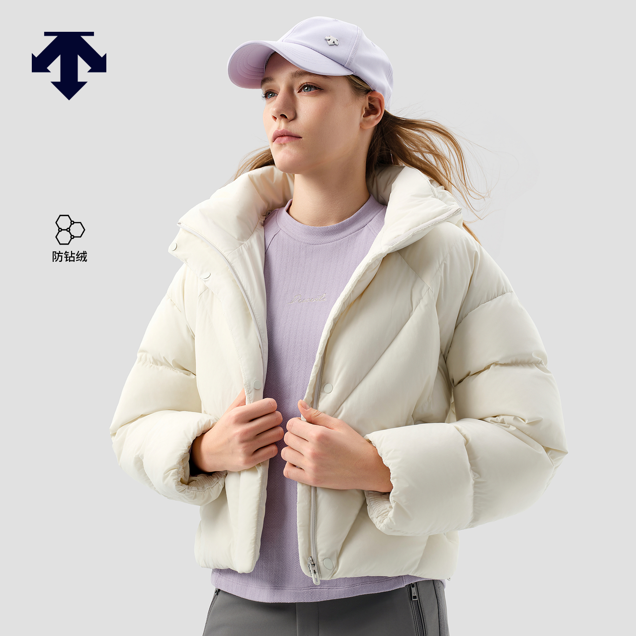 DESCENTE迪桑特WOMEN’S TRAINING女士防钻绒HEAT NAVI保暖羽绒服