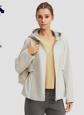DESCENTE迪桑特WOMEN’S TRAINING女士防水透湿梭织外套秋季新品