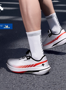 DESCENTE迪桑特男女款 透气支撑运动跑鞋D/F RIDE WIRE缓震流体鞋