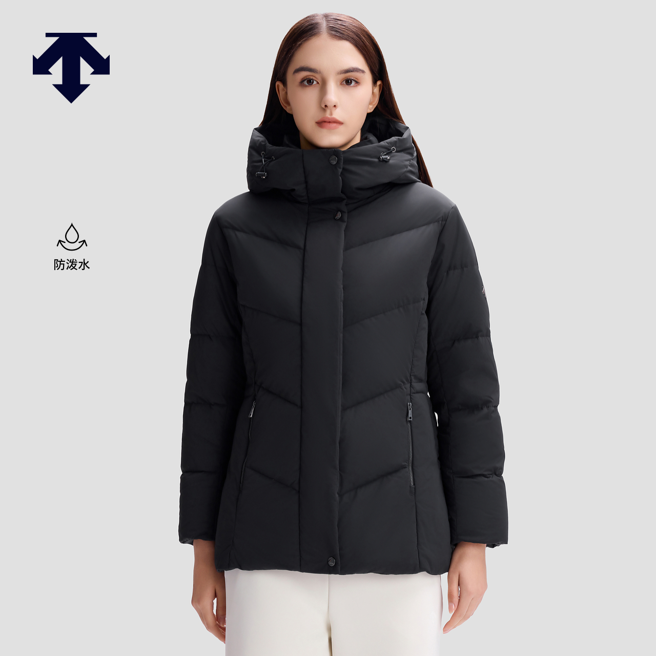 DESCENTE迪桑特WOMEN’S SKI STYLE系列防泼水女士短款保暖羽绒服