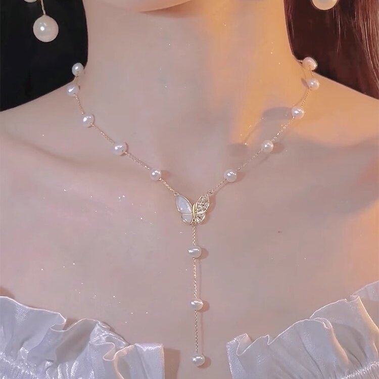 超仙蝴蝶流苏项链女轻奢高级感珍珠吊坠网红爆款锁骨链潮新款劲链