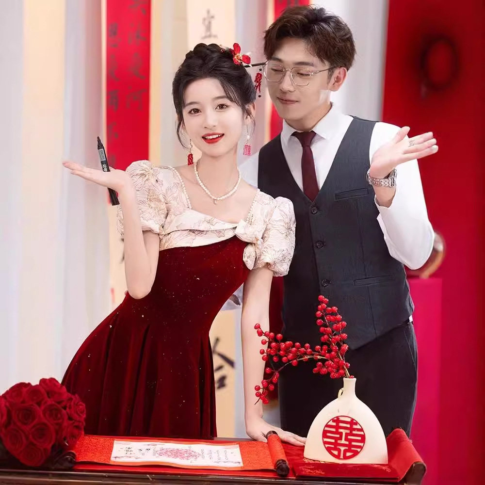 2026新款红色敬酒服新娘结婚订婚晚礼服女法式轻奢小众礼服连衣裙