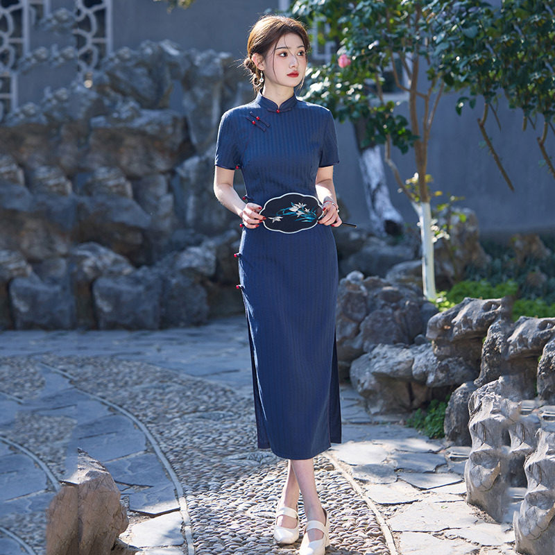 2026新款蓝色条纹国风新中式苏州长款旗袍改良年轻款女感日常