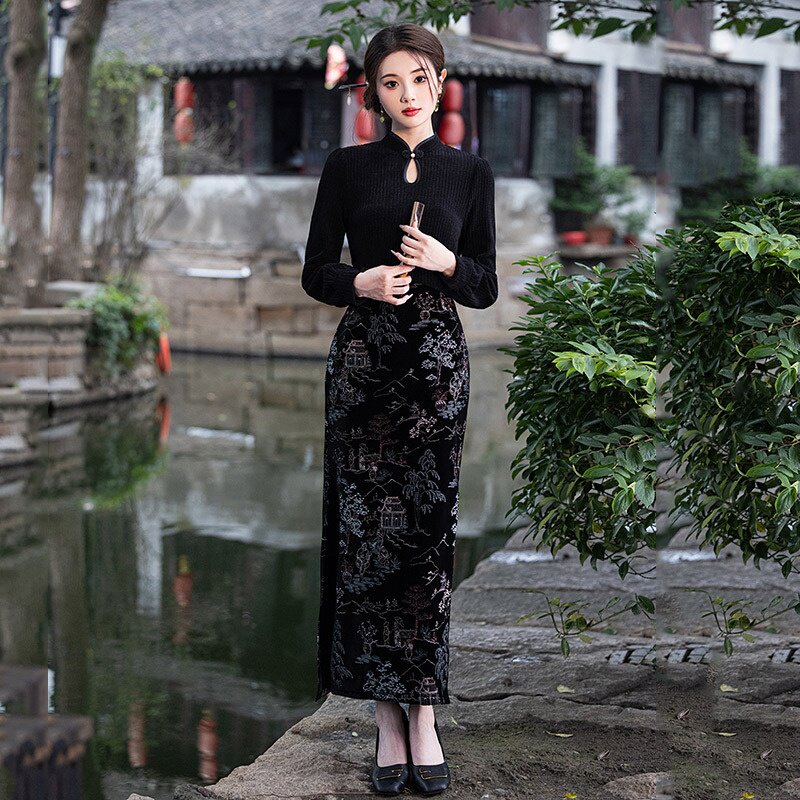 2026新款水滴领黑色丝绒长款长袖旗袍改良年轻款女感复古
