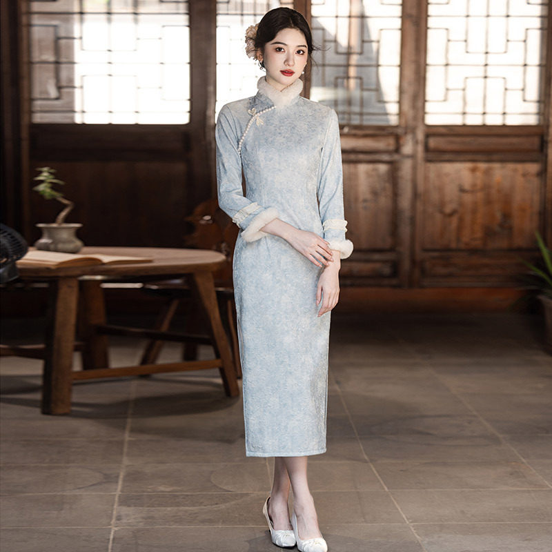 2026新款蓝色加绒加厚冬装国风新中式长袖改良旗袍年轻款女高