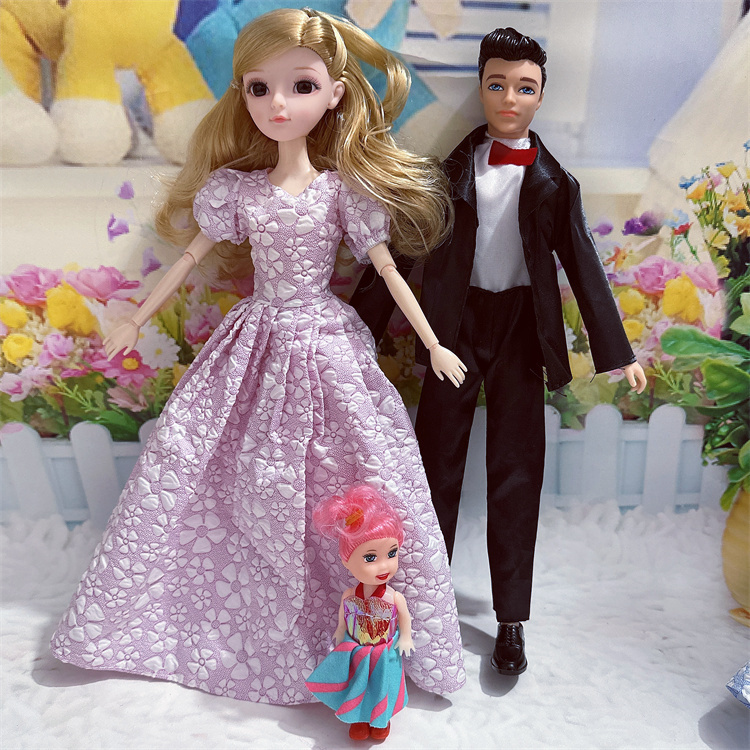 男孩玩具30厘米洋娃娃王子公主衣服情侣套装一家子换装女生日礼物