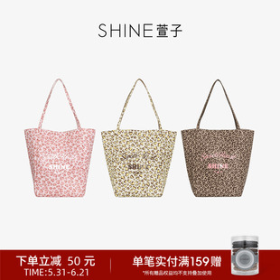 SHINE萱子饰品爱心豹纹系列豹纹单肩包大容量水桶包约会穿搭