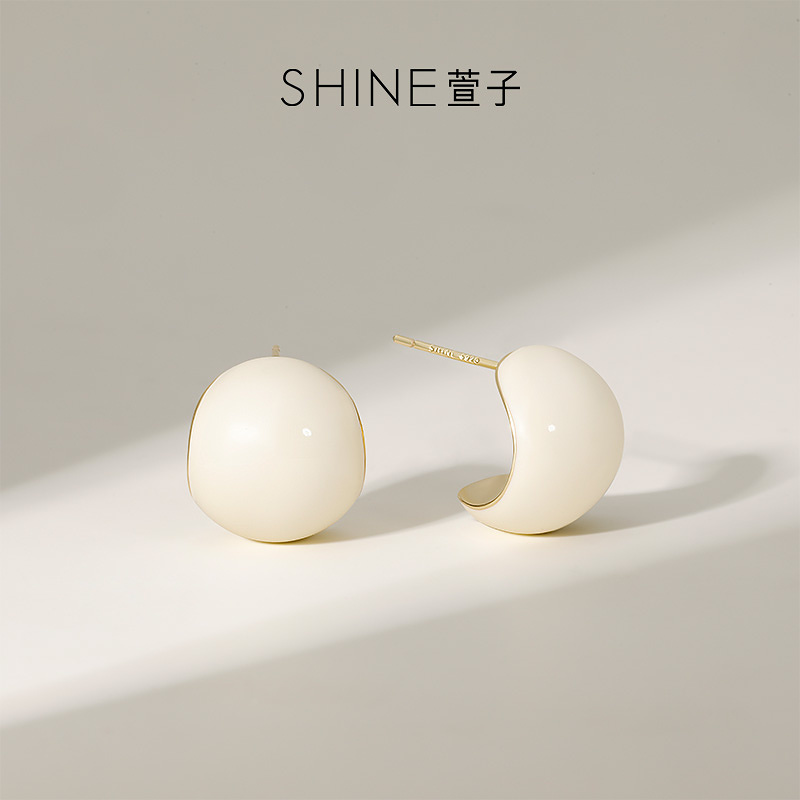 SHINE萱子饰品优雅简约小C圈耳环极简百搭白色耳钉2025生日