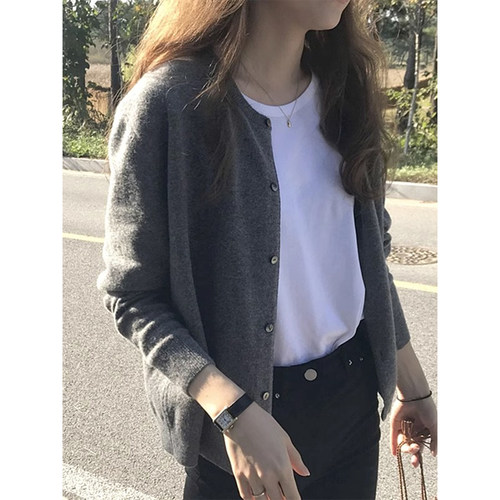 灰色针织开衫女2025夏季穿搭大码宽松休闲慵懒风显瘦圆领毛衣外套