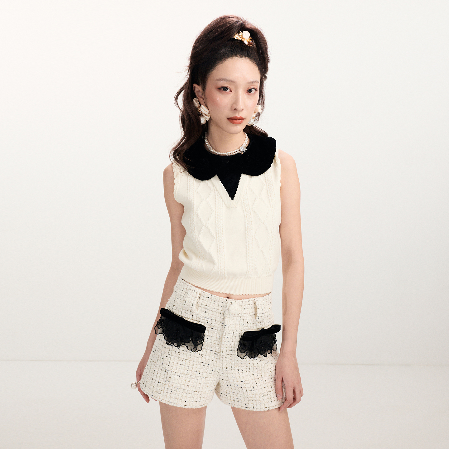 lefame拉飞姆2026早春新品时尚假两件菱形格纹丝绒领撞色针织背心